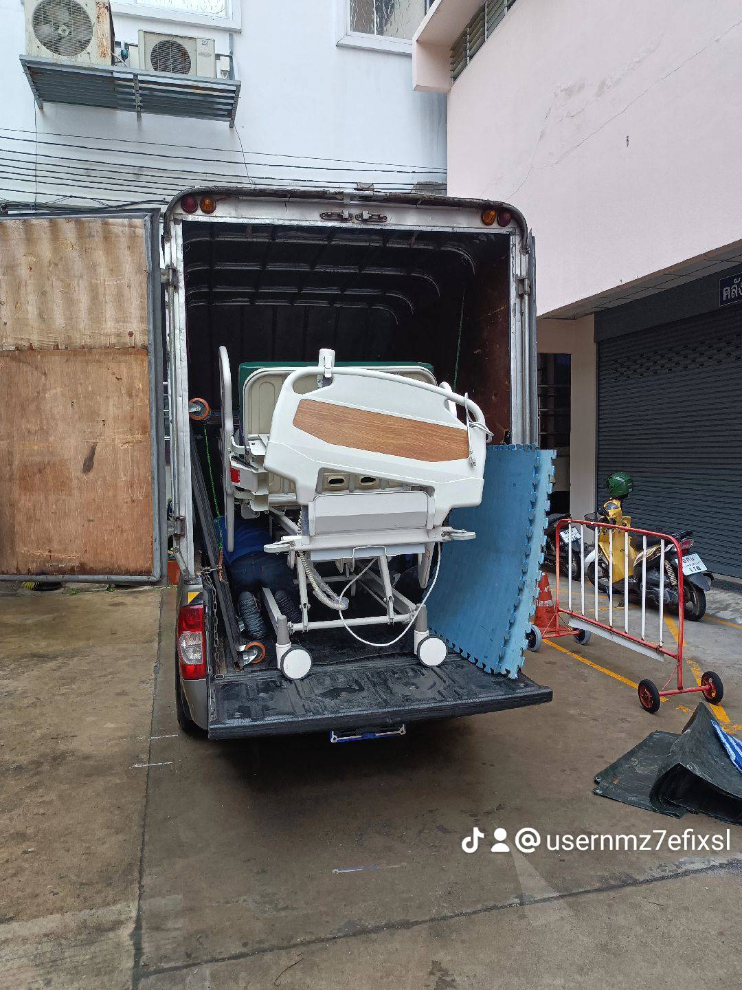 16 - https://ชวลิตขนส่งทั่วไป.com | ชวลิตบริการรถรับจ้างขนส่ง - ให้บริการรถรับจ้าง รถกระบะรับจ้าง รถกระบะรับจ้างขนของ ย้ายห้อง ย้ายบ้าน ย้ายออฟฟิศ ขนส่งสัตว์เลี้ยง ขนมอเตอร์ไซค์