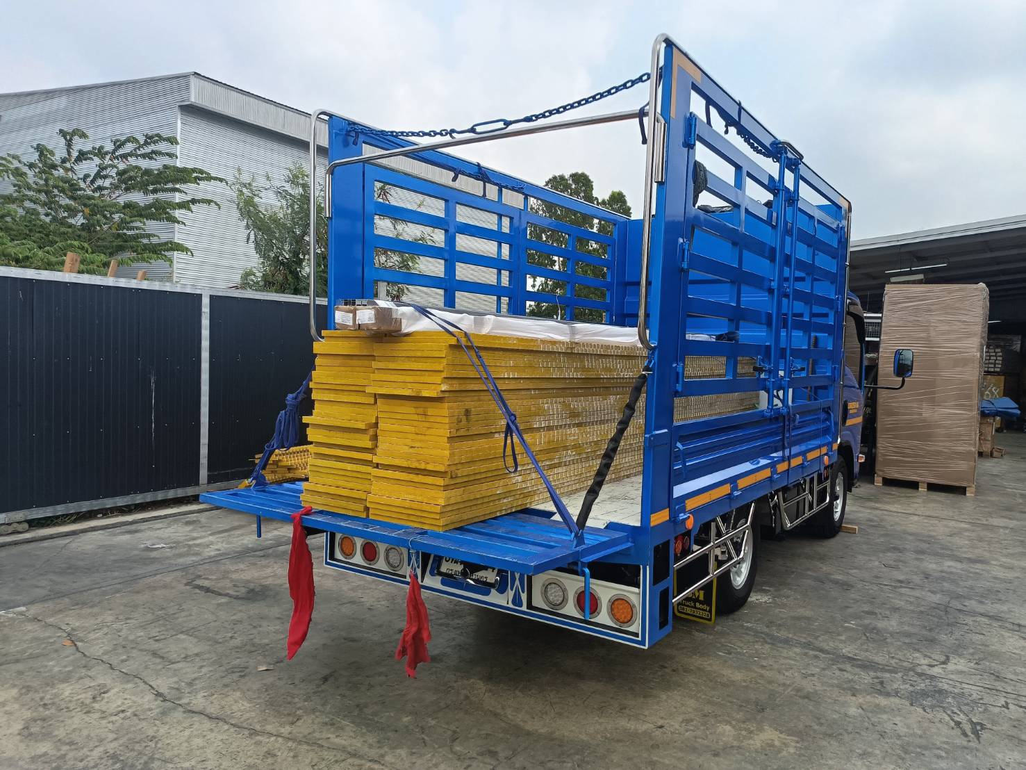 21 - https://ชวลิตขนส่งทั่วไป.com | ชวลิตบริการรถรับจ้างขนส่ง - ให้บริการรถรับจ้าง รถกระบะรับจ้าง รถกระบะรับจ้างขนของ ย้ายห้อง ย้ายบ้าน ย้ายออฟฟิศ ขนส่งสัตว์เลี้ยง ขนมอเตอร์ไซค์