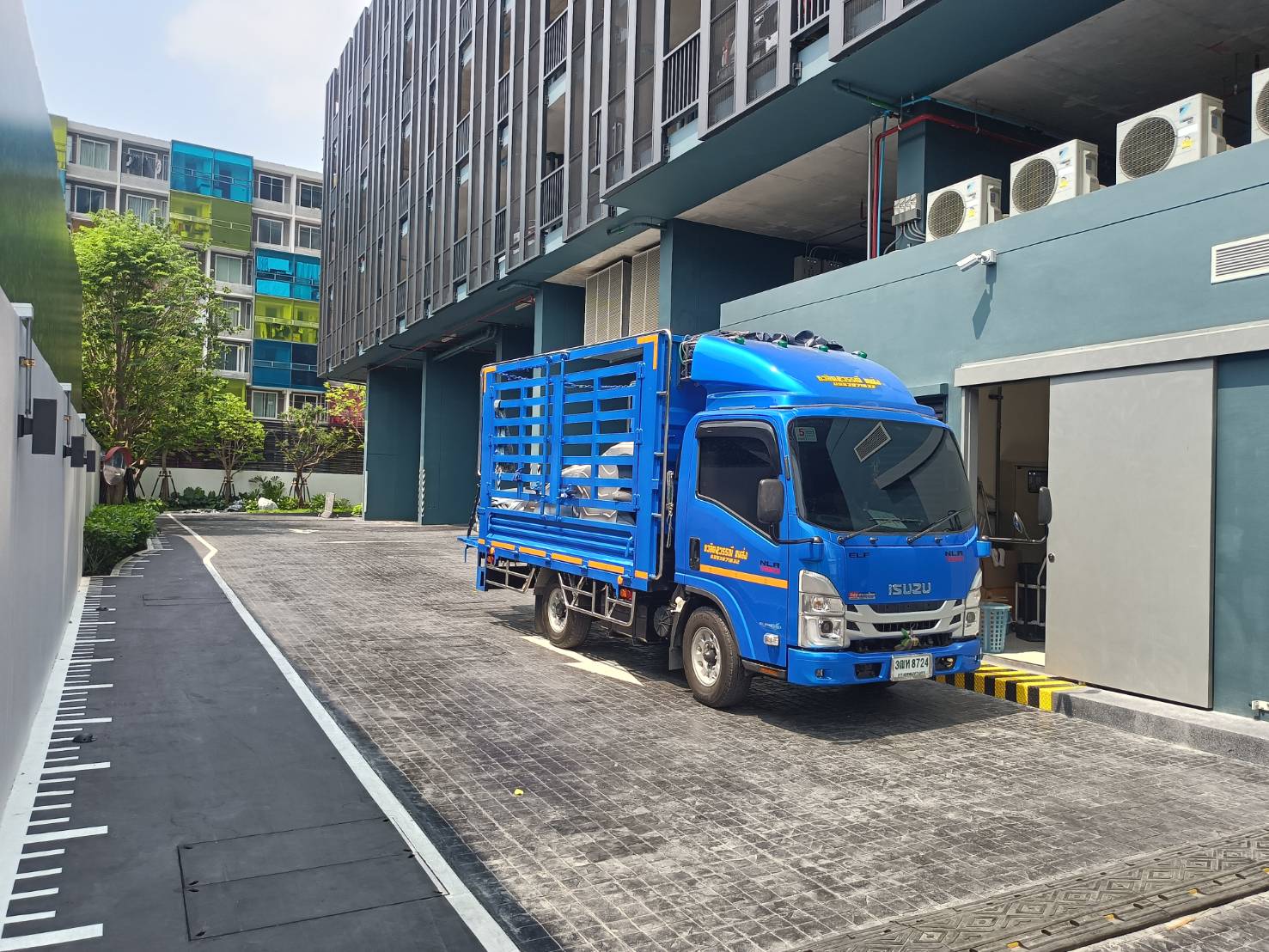 27 - https://ชวลิตขนส่งทั่วไป.com | ชวลิตบริการรถรับจ้างขนส่ง - ให้บริการรถรับจ้าง รถกระบะรับจ้าง รถกระบะรับจ้างขนของ ย้ายห้อง ย้ายบ้าน ย้ายออฟฟิศ ขนส่งสัตว์เลี้ยง ขนมอเตอร์ไซค์