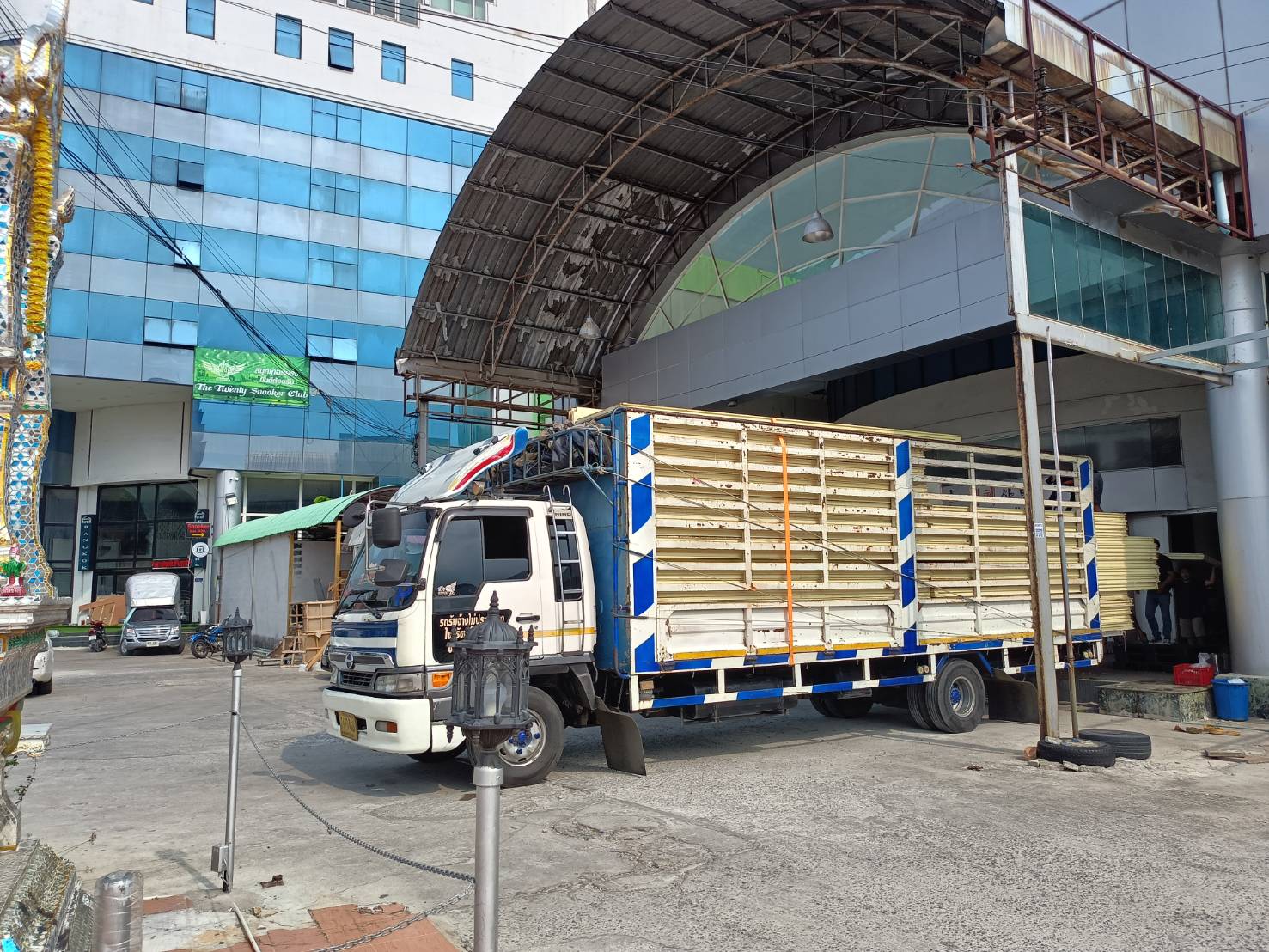 35 - https://ชวลิตขนส่งทั่วไป.com | ชวลิตบริการรถรับจ้างขนส่ง - ให้บริการรถรับจ้าง รถกระบะรับจ้าง รถกระบะรับจ้างขนของ ย้ายห้อง ย้ายบ้าน ย้ายออฟฟิศ ขนส่งสัตว์เลี้ยง ขนมอเตอร์ไซค์