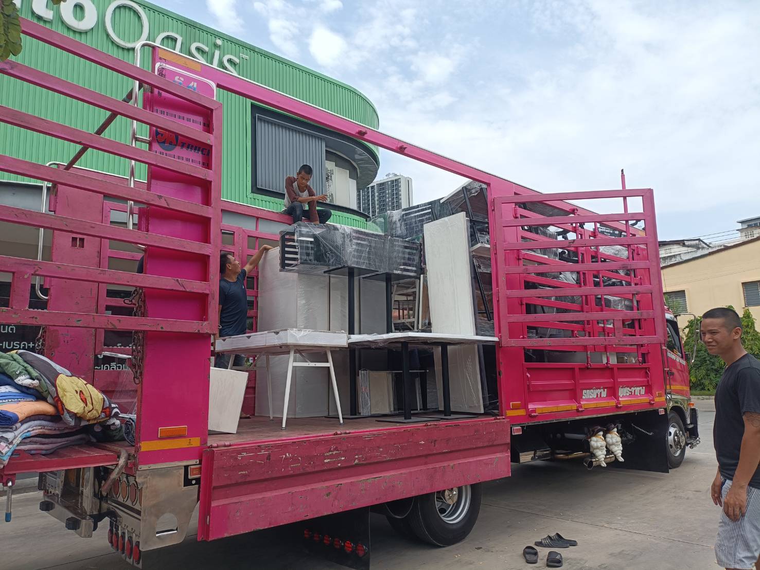 42 - https://ชวลิตขนส่งทั่วไป.com | ชวลิตบริการรถรับจ้างขนส่ง - ให้บริการรถรับจ้าง รถกระบะรับจ้าง รถกระบะรับจ้างขนของ ย้ายห้อง ย้ายบ้าน ย้ายออฟฟิศ ขนส่งสัตว์เลี้ยง ขนมอเตอร์ไซค์